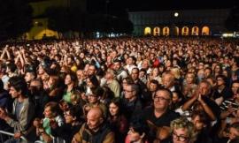 Civitanova, Concerto di Capodanno in piazza con Roberto Ghergo e il Baldoria Tour