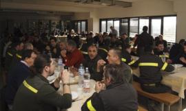 Servizio ristorazione nelle caserme dei Vigili del Fuoco, previsti 12 licenziamenti: la protesta dei sindacati