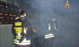 Spinetoli, un incendio doloso distrugge la palazzina che doveva ospitare i migranti