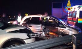 Civitanova, carambola fra due auto allo svincolo della A14: in due finiscono all'ospedale