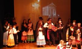 Montecosaro, presentato il nuovo disco "Racconti di un tempo...10 anni di folkLore"