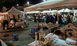 Civitanova, problema al generatore e bancarelle al buio in piazza XX Settembre