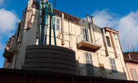 Al via la demolizione dell'edificio simbolo della “Tolentino ferita dal sisma”