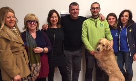 Tolentino, il Rotary adotta un cane addestrato e lo dona ad una famiglia per la pet therapy