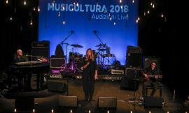 Macerata, Ginevra di Marco incanta il pubblico della Filarmonica