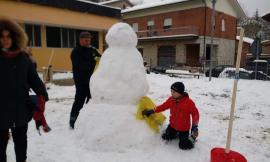 Arriva la neve e a Camporotondo è festa