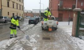 Emergenza maltempo, operai e volontari ancora all'opera a San Severino