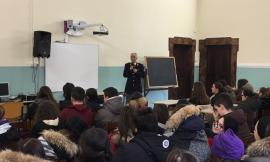 La Polizia all'Alberghiero di Cingoli e all'Agrario di Macerata