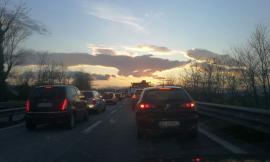 Scontro in superstrada, code e disagi