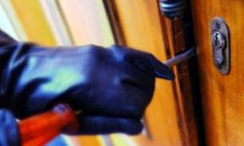 Tolentino, tentano furto in una casa inagibile: sorpresi e denunciati