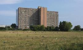 Hotel House, il Movimento 5 Stelle al sindaco: "Chi si scusa si accusa"
