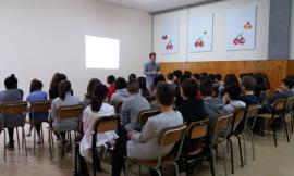 Tolentino, al Don Bosco un ingegnere elettronico ha spiegato ai ragazzi come "Navig@re Consapevolmente"