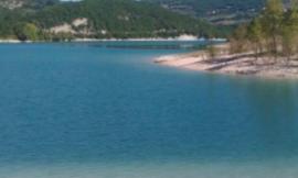 Fiastra, spinelli in riva al lago. Cinque tolentinati nei guai