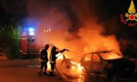 Civitanova, ancora un'auto a fuoco nella notte