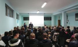 Droga, educazione e prevenzione: incontro a Potenza Picena con la Polizia di Stato