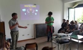 Al liceo "Stella Maris" una conferenza sull'era digitale