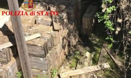 Recanati, casse di esplosivo nella fabbrica abbandonata: deposito sequestrato