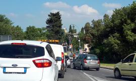 Macerata, lavori al semaforo del cimitero: traffico in tilt