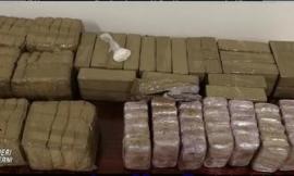 In Valnerina con 20 kg di droga, su una moto rubata e senza patente: arrestato un marocchino