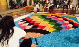Castelraimondo, dall'1 al 3 giugno torna l'Infiorata del Corpus Domini
