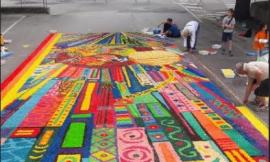 Esplosione di colori, profumi e fiori a Corridonia per l'infiorata del Corpus Domini