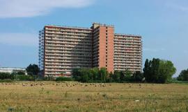 "Vento della Libertà", Hotel House ancora al setaccio: 80 persone e 40 auto controllate