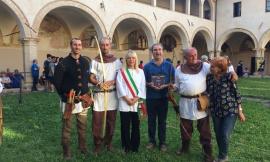 Palio dei Castelli: a Villa Cesolo la gara di tiro con l’arco, a Colleluce quella delle balestre. Domani attese altre sfide in piazza