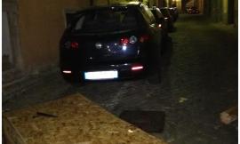 Crollo da Palazzo Confidati, colpita un'auto