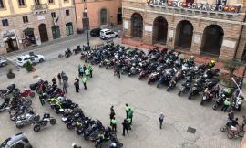 La solidarietà di decine di bikers sloveni passa anche a Tolentino - FOTO