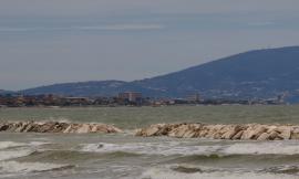 Civitanova, lungomare centro: sistemate le scogliere tra Attilio e G7