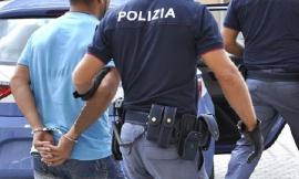 Documenti falsi per ottenere il permesso di soggiorno: arrestato a Macerata un pakistano di 38 anni