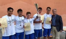 Il tolentinate Roberto Castagna tra i vincitori della Maratona di nuoto del Golfo di Napoli