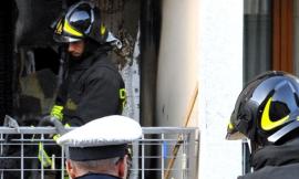 Porto Recanati, butta la sigaretta dal terrazzo e causa un incendio