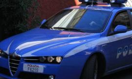 Macerata, colpito da infarto prova a raggiungere l'ospedale da solo in auto: salvato dalla polizia
