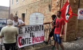 Sit-in degli studenti: "Diciamo no a Salvini e alla sua politica"