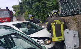 Recanati, scontro fra due auto in via Beato Gherarducci