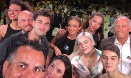 Gli ex concorrenti di Amici a Cingoli: successo per lo show condotto da Moscatelli