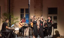 Con Popsophia il chiostro Sant’Agostino si é trasformato in un “music club”