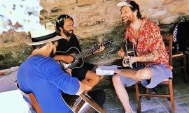 Jovanotti e Marcorè hanno preparato a Villa Teloni il grande concerto all'Abbazia di Roti