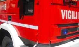 Cingoli, fiamme in un appartamento: in tre soccorsi dai vigili del fuoco