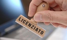 In viaggio con i permessi della 104, la Usl lo scopre grazie a Facebook e lo licenzia in tronco