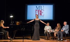 Potenza Picena, teatro gremito per l'Anteprima del Mugellini Festival