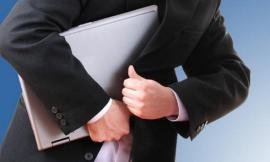 Montecosaro, sottrae un pc all'ex datore di lavoro: denunciato 48enne