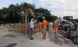 A buon punto la realizzazione della rotatoria all'uscita della superstrada a Montecosaro