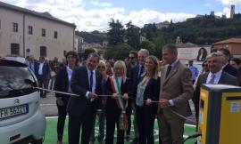 San Severino, inaugurata la prima colonnina per auto elettriche