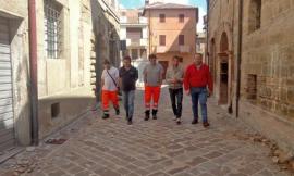 Sisma, Camerino propone cittadinanza onoraria per forze dell'ordine e volontari