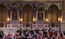 Macerata, l'Orchestra da camera di Mantova con Veronika Eberle e Edicson Ruiz per aprire Appassionata