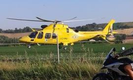 Caldarola, cade con il parapendio: un uomo trasportato a Torrette