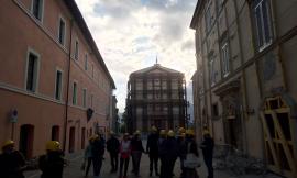 Camerino:  visite in centro storico tra commozione e rabbia
