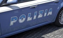 Lotta continua allo spaccio a Macerata: le Volanti bloccano straniero con coltello e droga
